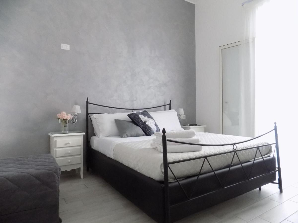 1 Amore Romantica Casa Centrale, Silenziosa Ristrutturata Napoli Bagian luar foto